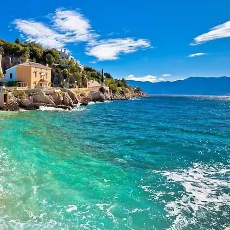 Apartment Beach Villa Baska *