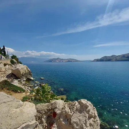 Beach Villa Baska *