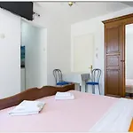Beach Villa Baska * Baska (Krk)
