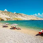Beach Villa Baska Apartment *