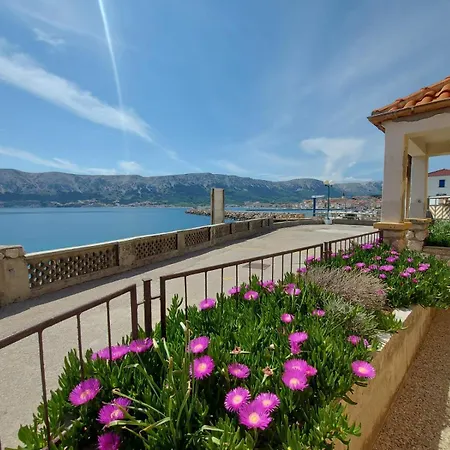 Beach Villa Baska アパート *