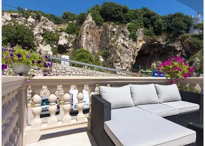 Beach Villa Baska شقة باشْكا