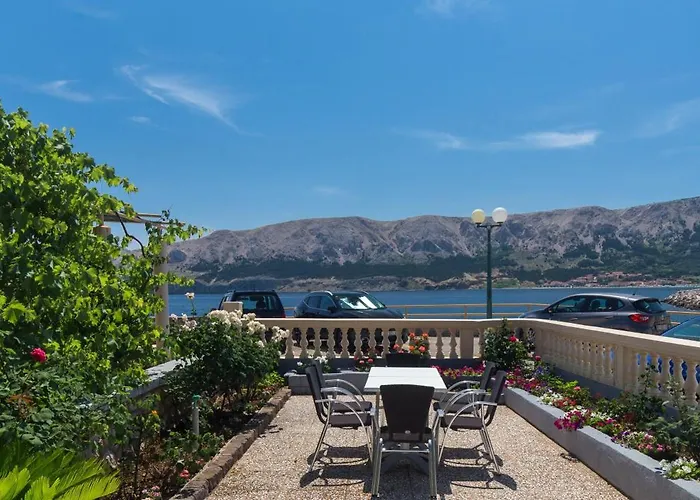 Beach Villa Baska * باشْكا